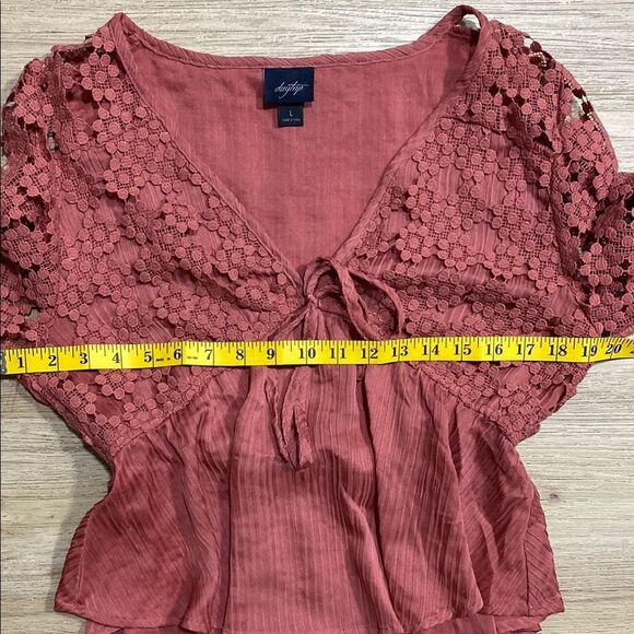Daytrip Crochet Sleeve Peplum Top Size L Blush Pink Boho V-Neck Tie Front - Picture 12 of 14